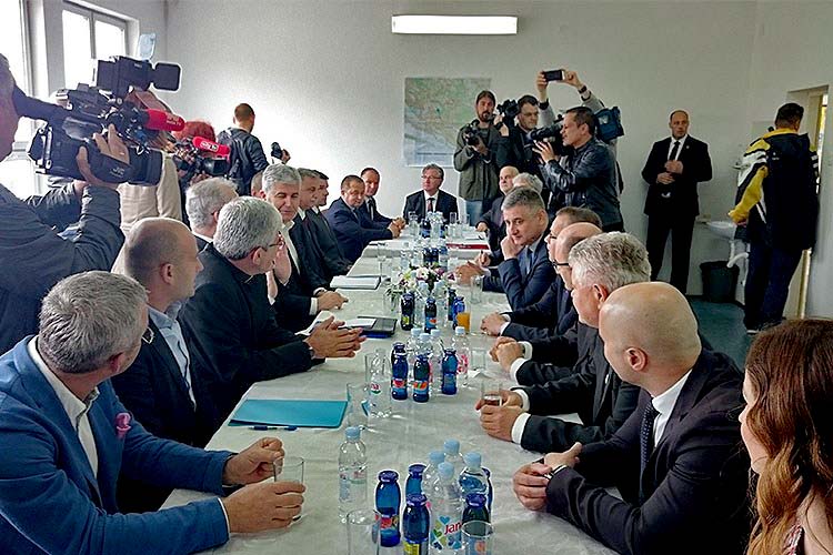 Karamarko OpcinaRavno